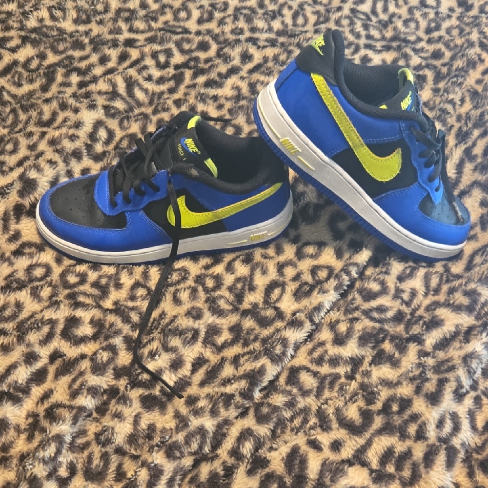 Nike Air Force 1 LV8 GS 'Racer Blue Volt' Size 3Y